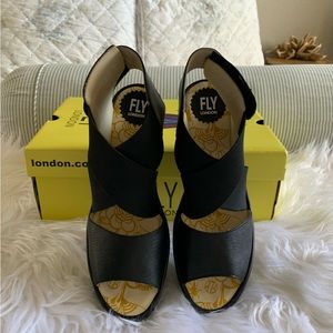 Fly London sandals mousse black wedge style EU 39 UK 6